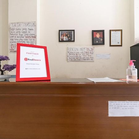 Reddoorz Near Universitas Esa Unggul Bekasi Harapan Indah Zewnętrze zdjęcie